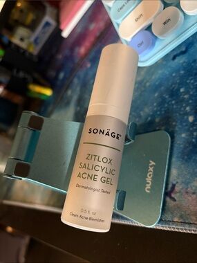Sonäge Zitlox Salicylic Acne Gel — White Targeted Spot Treatment